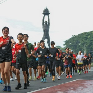 Race photo from FIRST SUNDAY RUN