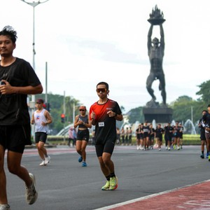 Race photo from FIRST SUNDAY RUN