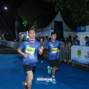Race photo from BOGORUN 2026
