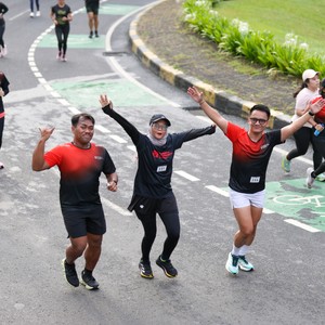 Race photo from FIRST SUNDAY RUN