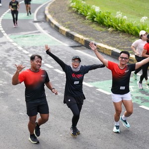 Race photo from FIRST SUNDAY RUN