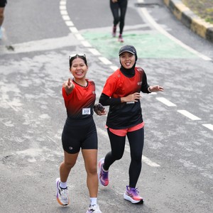 Race photo from FIRST SUNDAY RUN
