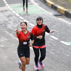 Race photo from FIRST SUNDAY RUN