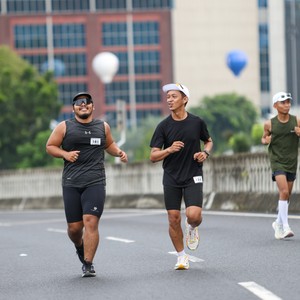 Race photo from FIRST SUNDAY RUN