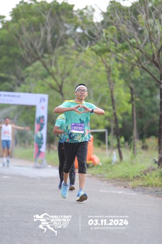 Race photo from Arutmin Borneo Run 2024