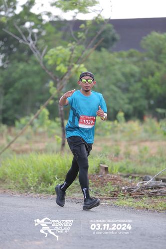 Race photo from Arutmin Borneo Run 2024