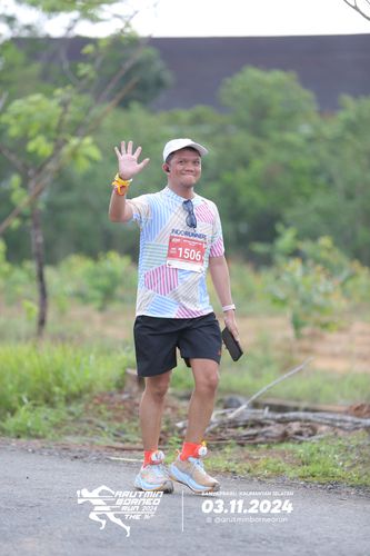 Race photo from Arutmin Borneo Run 2024