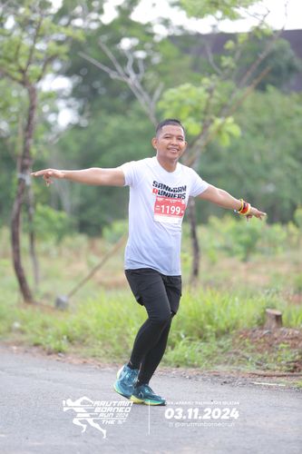 Race photo from Arutmin Borneo Run 2024