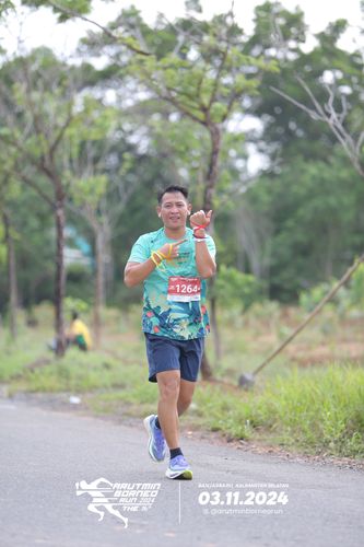 Race photo from Arutmin Borneo Run 2024