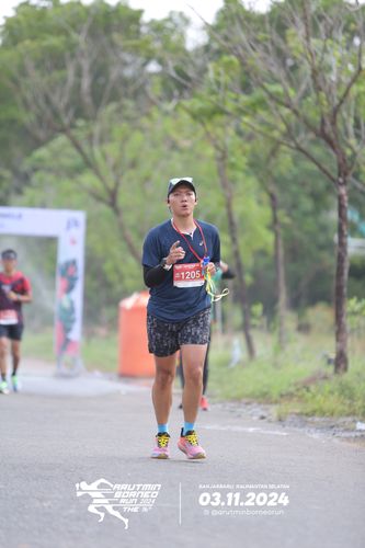 Race photo from Arutmin Borneo Run 2024