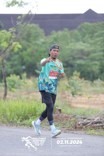 Race photo from Arutmin Borneo Run 2024
