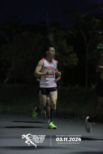 Race photo from Arutmin Borneo Run 2024