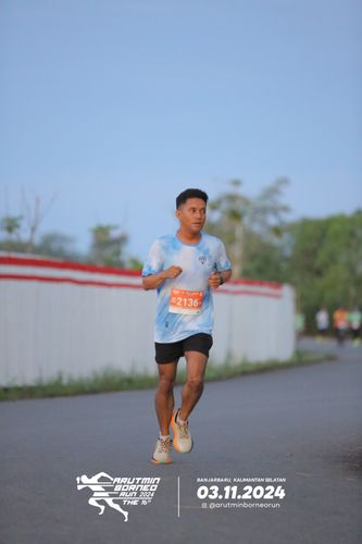 Race photo from Arutmin Borneo Run 2024