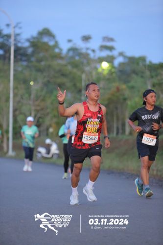 Race photo from Arutmin Borneo Run 2024