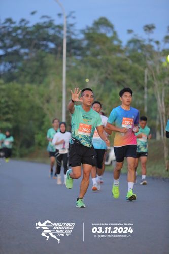 Race photo from Arutmin Borneo Run 2024