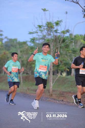 Race photo from Arutmin Borneo Run 2024