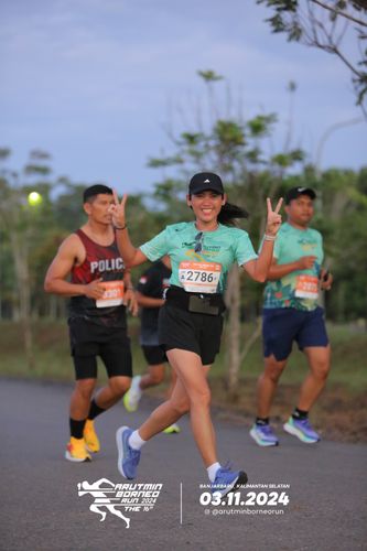Race photo from Arutmin Borneo Run 2024