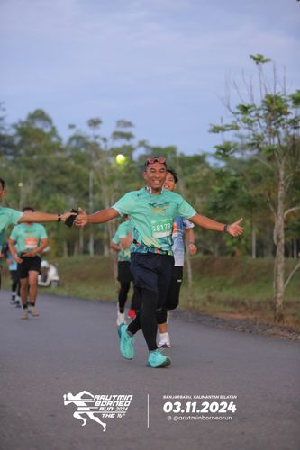 Race photo from Arutmin Borneo Run 2024