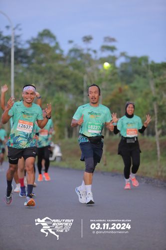 Race photo from Arutmin Borneo Run 2024