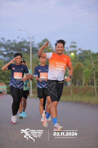 Race photo from Arutmin Borneo Run 2024