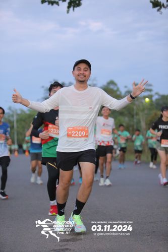 Race photo from Arutmin Borneo Run 2024