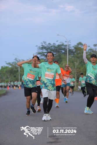 Race photo from Arutmin Borneo Run 2024