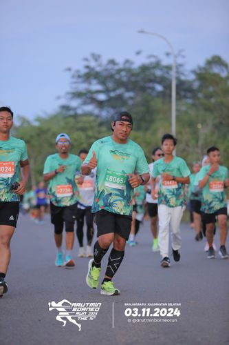 Race photo from Arutmin Borneo Run 2024