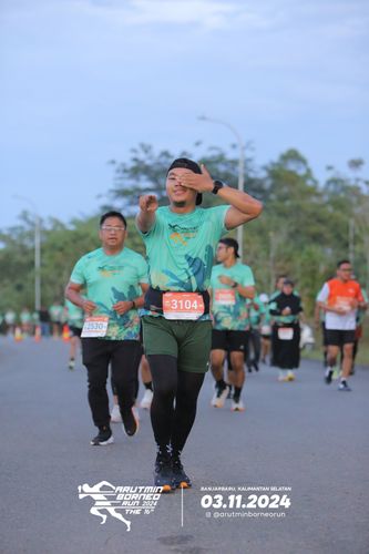 Race photo from Arutmin Borneo Run 2024
