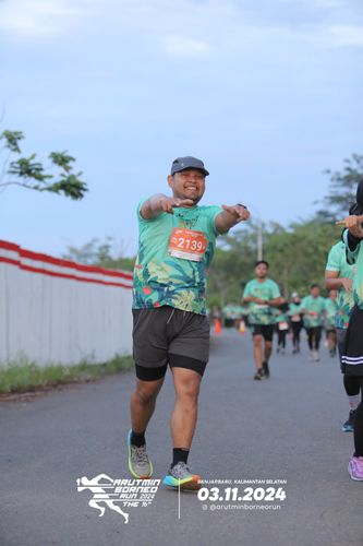 Race photo from Arutmin Borneo Run 2024