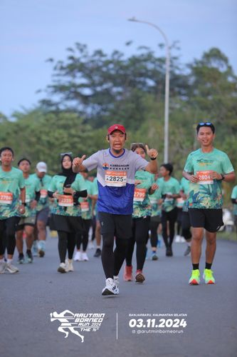 Race photo from Arutmin Borneo Run 2024