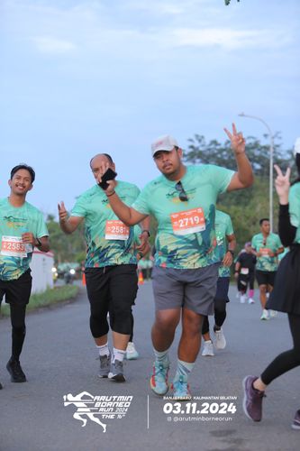 Race photo from Arutmin Borneo Run 2024