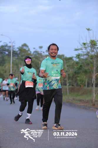Race photo from Arutmin Borneo Run 2024