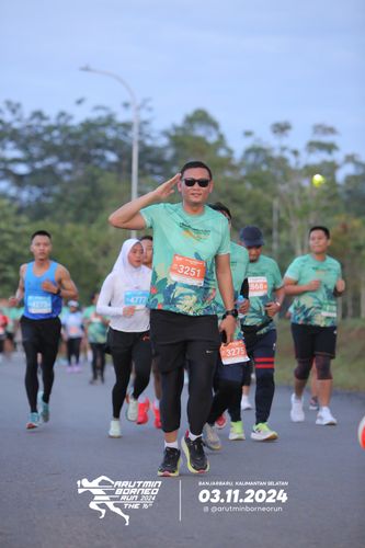 Race photo from Arutmin Borneo Run 2024