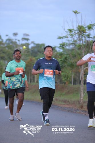 Race photo from Arutmin Borneo Run 2024