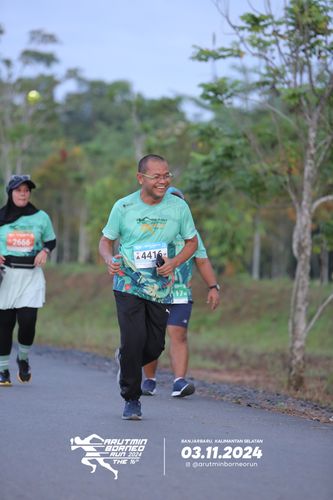Race photo from Arutmin Borneo Run 2024