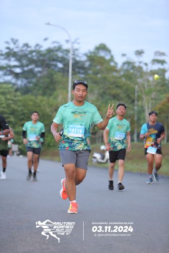Race photo from Arutmin Borneo Run 2024