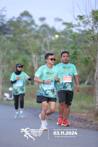 Race photo from Arutmin Borneo Run 2024