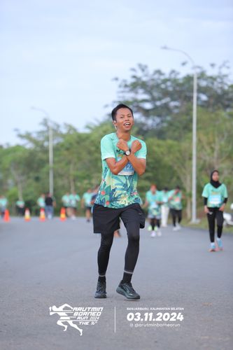 Race photo from Arutmin Borneo Run 2024
