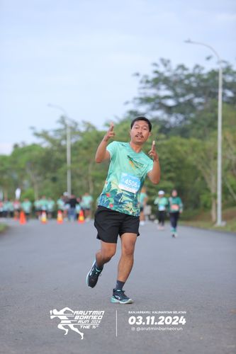 Race photo from Arutmin Borneo Run 2024