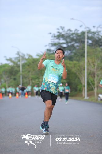Race photo from Arutmin Borneo Run 2024