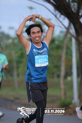Race photo from Arutmin Borneo Run 2024