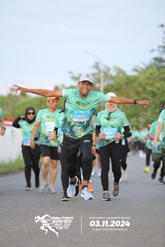 Race photo from Arutmin Borneo Run 2024