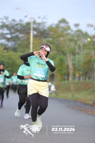 Race photo from Arutmin Borneo Run 2024