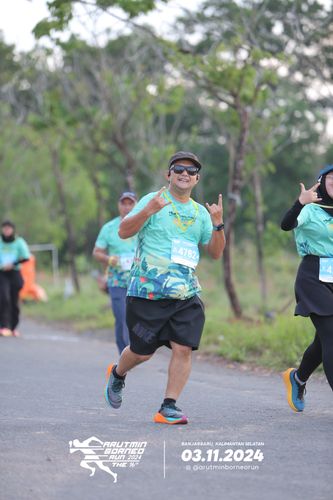 Race photo from Arutmin Borneo Run 2024