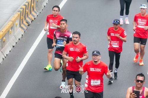 Race photo from ONE RUN 10K 2025