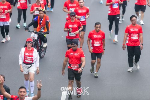 Race photo from ONE RUN 10K 2025