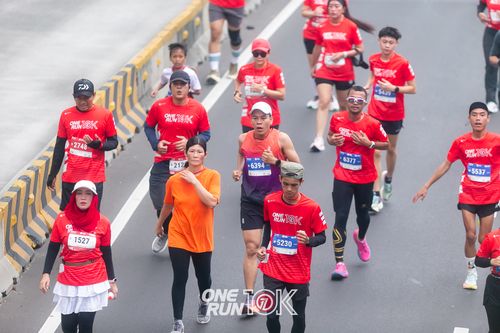 Race photo from ONE RUN 10K 2025