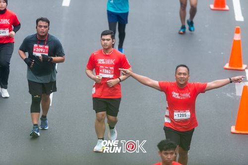Race photo from ONE RUN 10K 2025