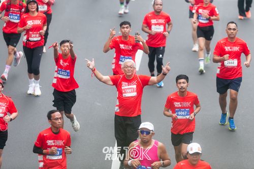 Race photo from ONE RUN 10K 2025