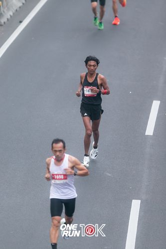 Race photo from ONE RUN 10K 2025